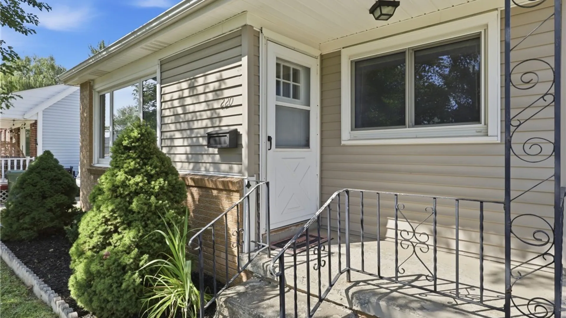 Property at 220 Bissell Avenue, Cheektowaga, NY 14043 5