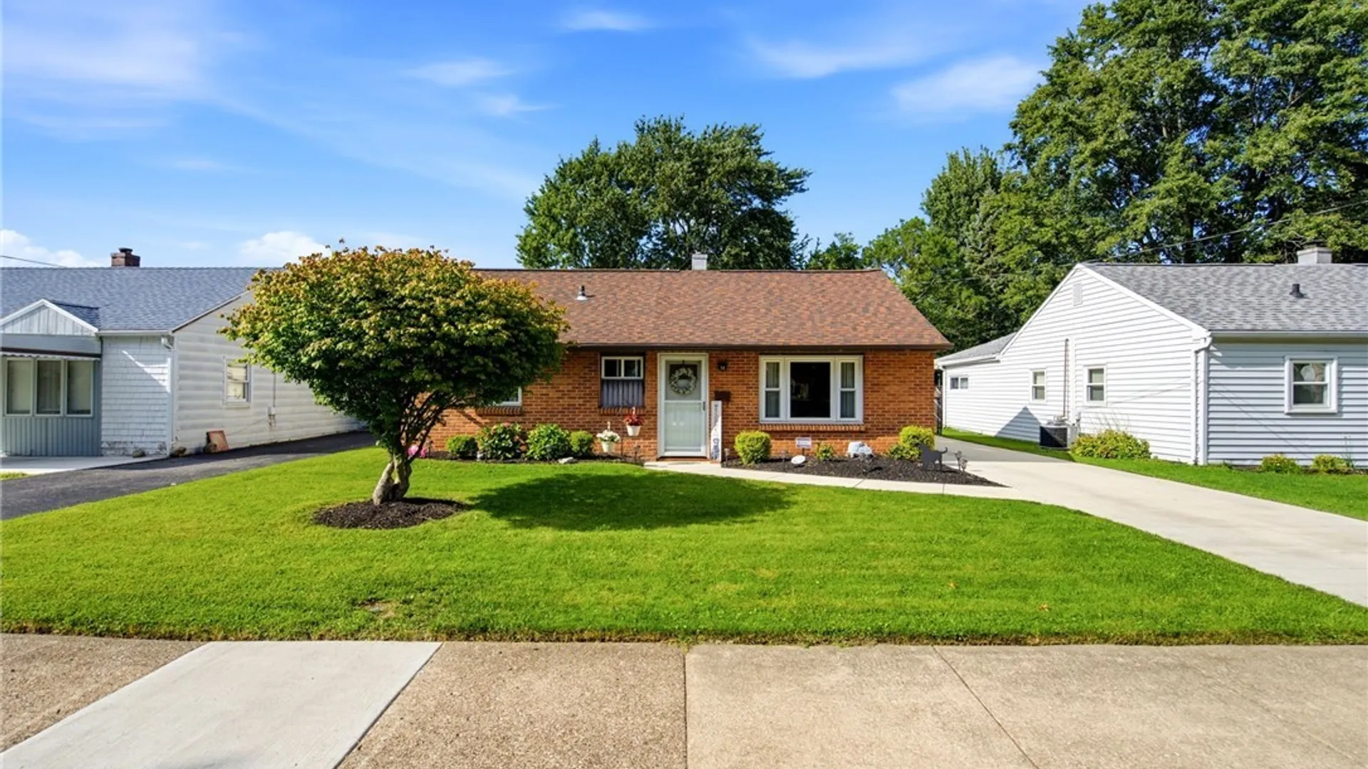 Property at 54 Steiner Avenue, Tonawanda, NY 14150 4
