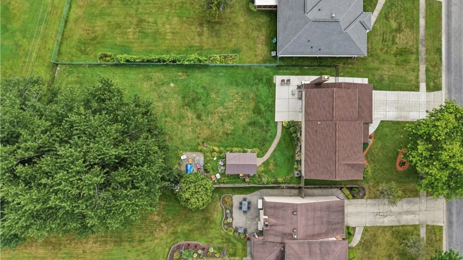 Property at 28 Chapel Lane, West Seneca, NY 14224 41