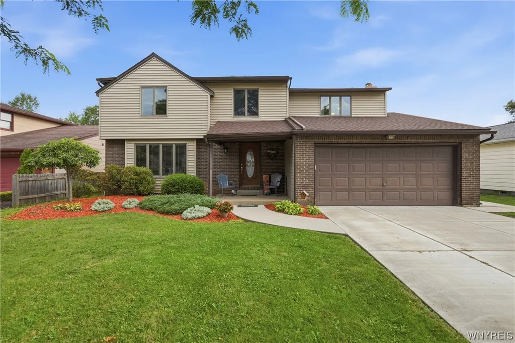 Property at 28 Chapel Lane, West Seneca, NY 14224