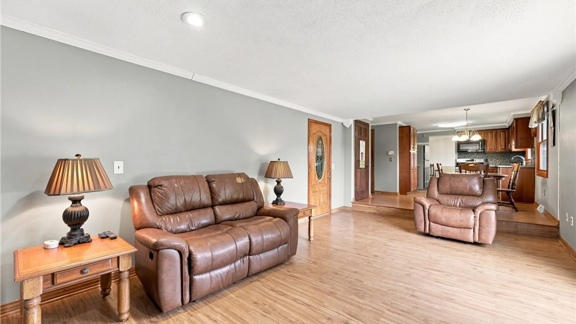 Property at 28 Chapel Lane, West Seneca, NY 14224 8