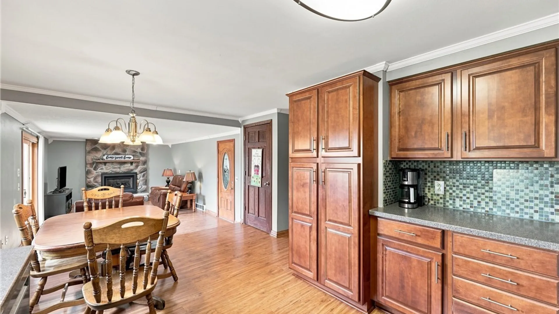 Property at 28 Chapel Lane, West Seneca, NY 14224 13