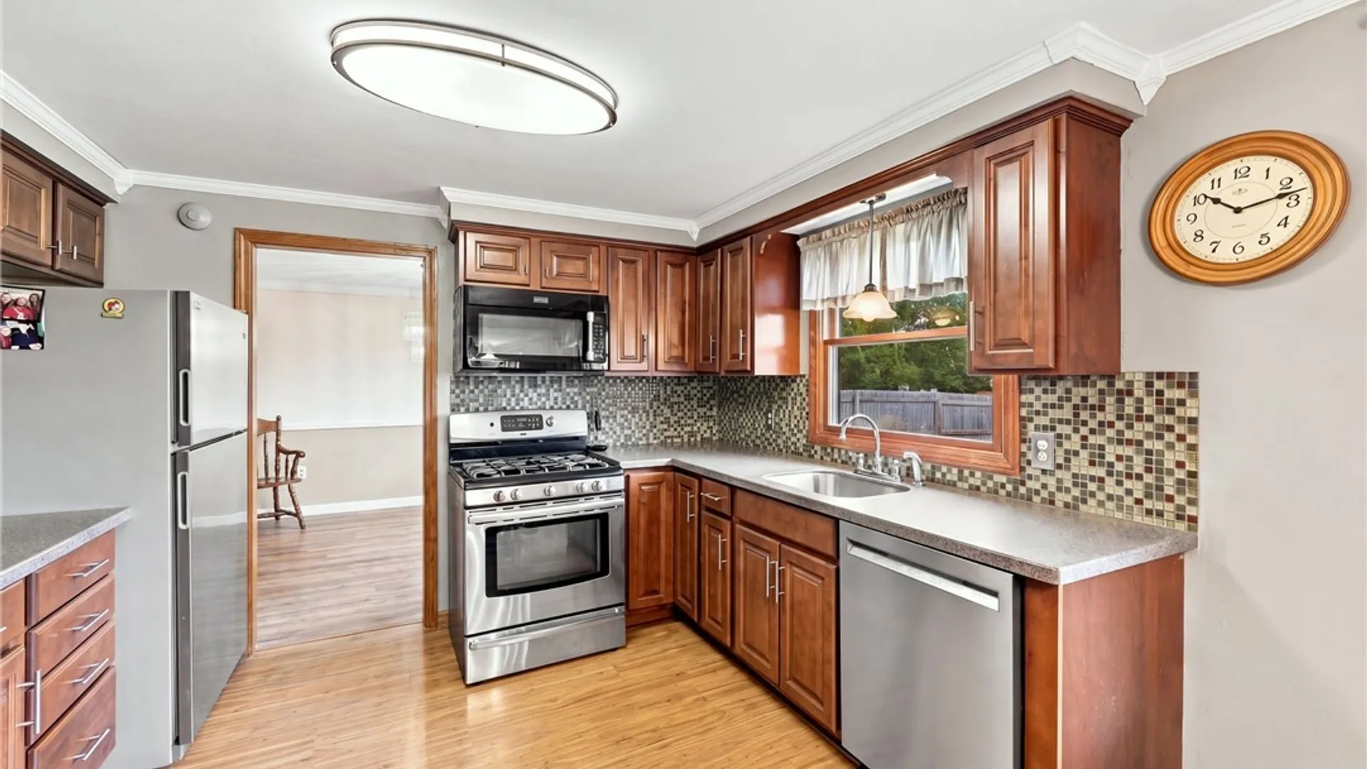 Property at 28 Chapel Lane, West Seneca, NY 14224 15