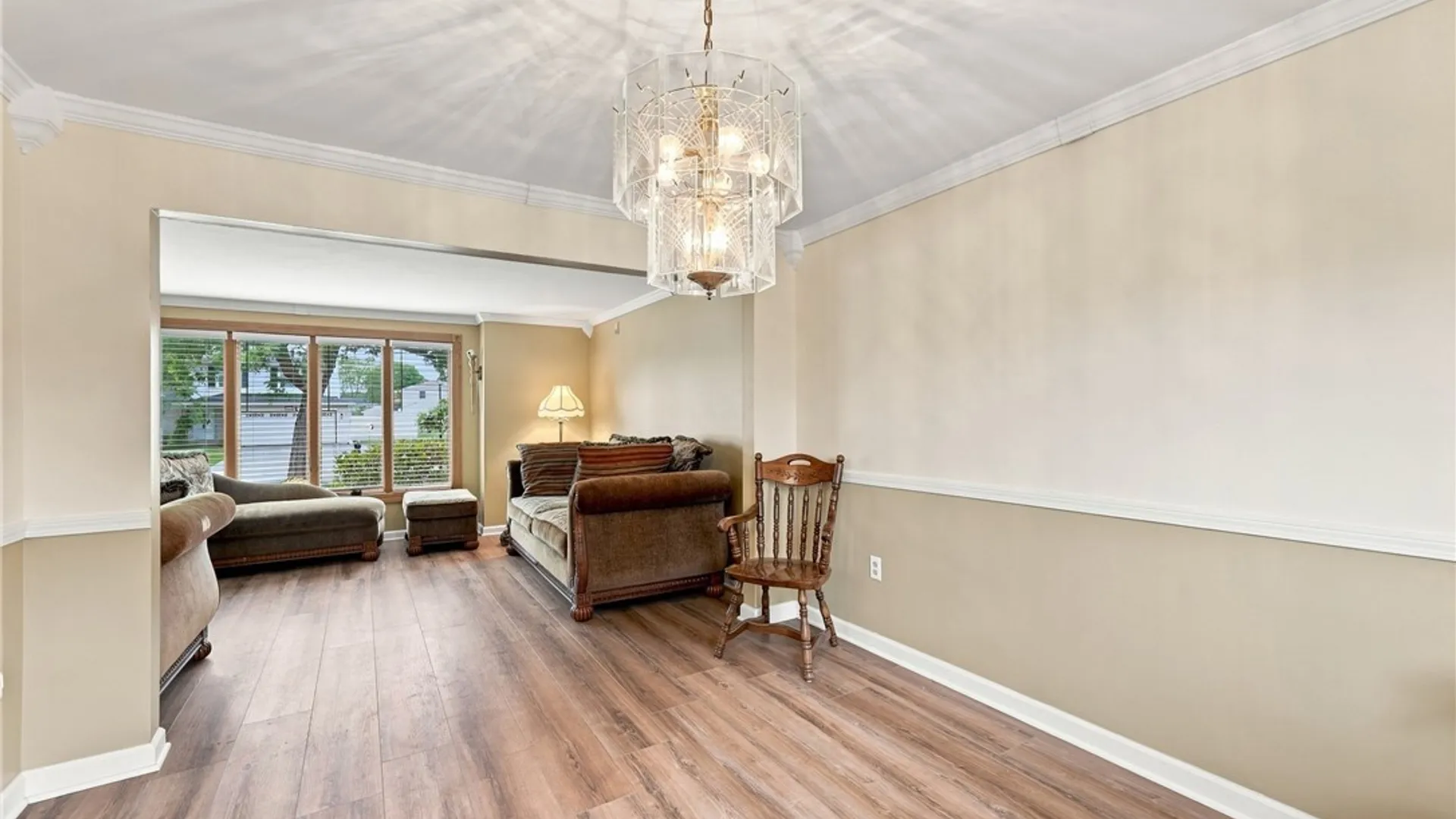 Property at 28 Chapel Lane, West Seneca, NY 14224 17