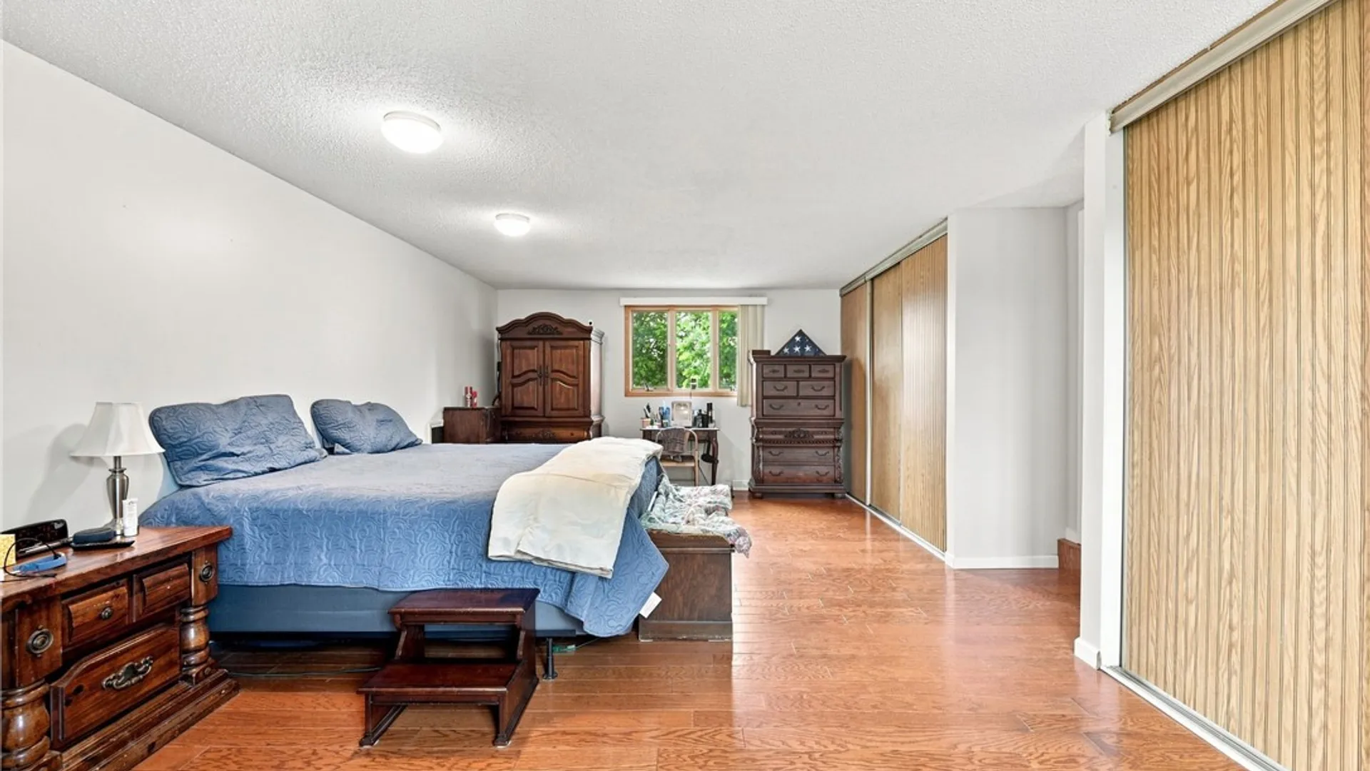 Property at 28 Chapel Lane, West Seneca, NY 14224 23