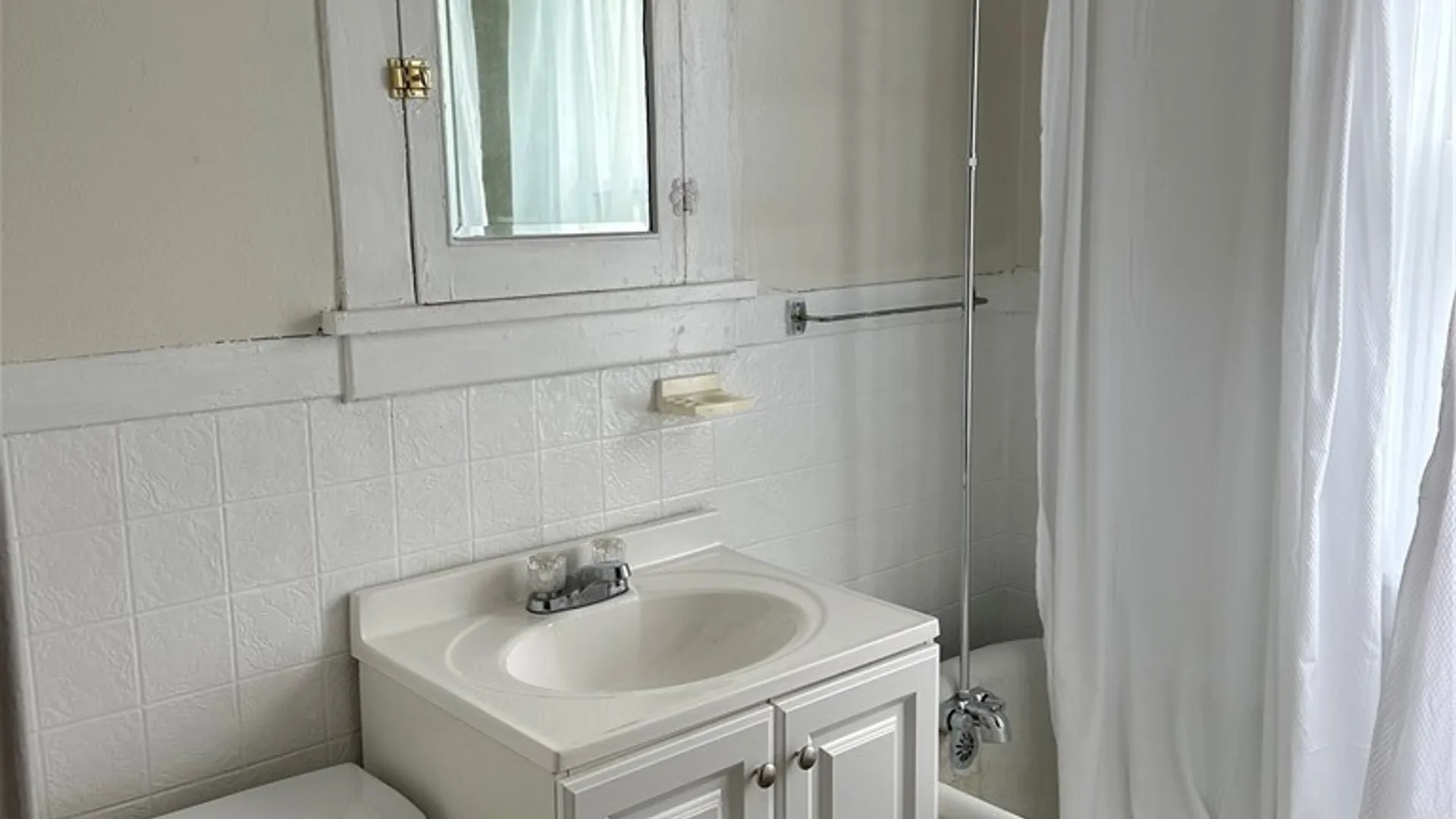 Property at 22 Briggs Avenue, Buffalo, NY 14207 25