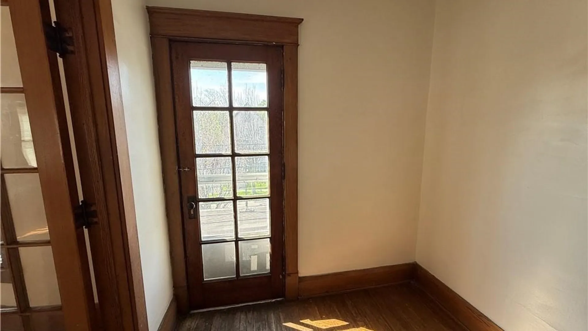 Property at 22 Briggs Avenue, Buffalo, NY 14207 28