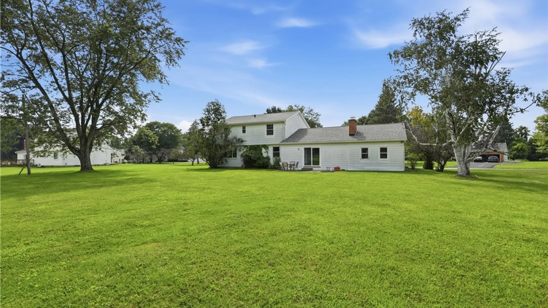 Property at 6967 Creekview Drive, Pendleton, NY 14094 3