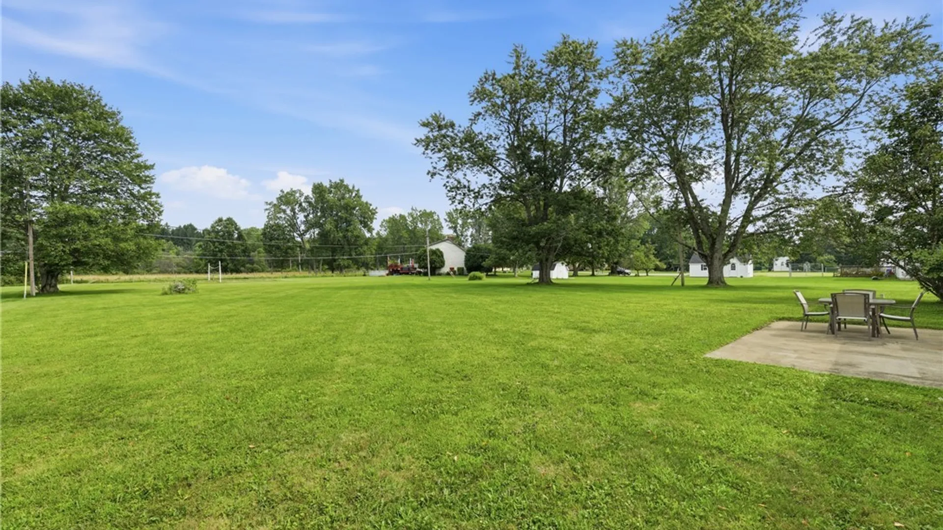 Property at 6967 Creekview Drive, Pendleton, NY 14094 4