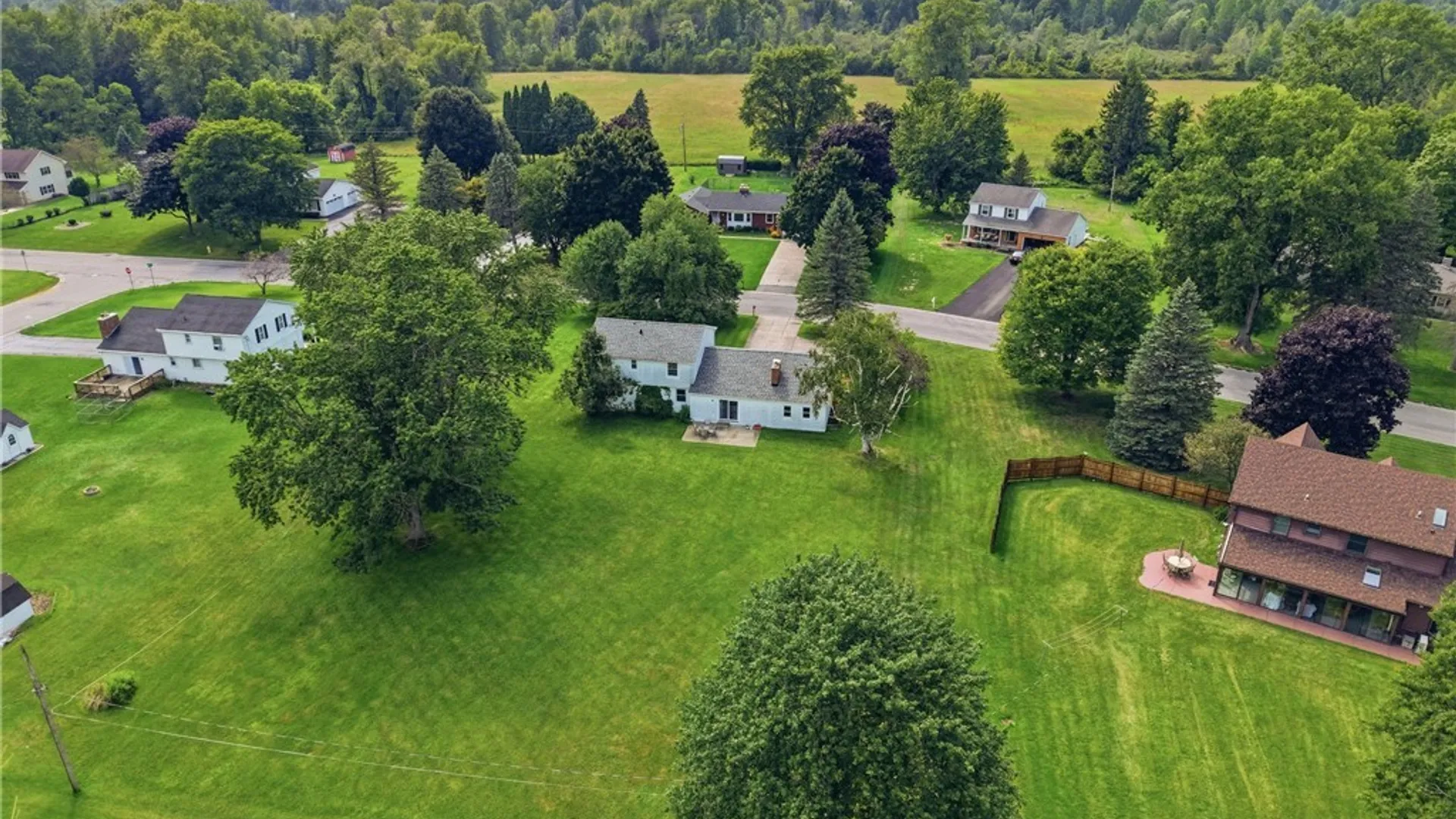 Property at 6967 Creekview Drive, Pendleton, NY 14094 7