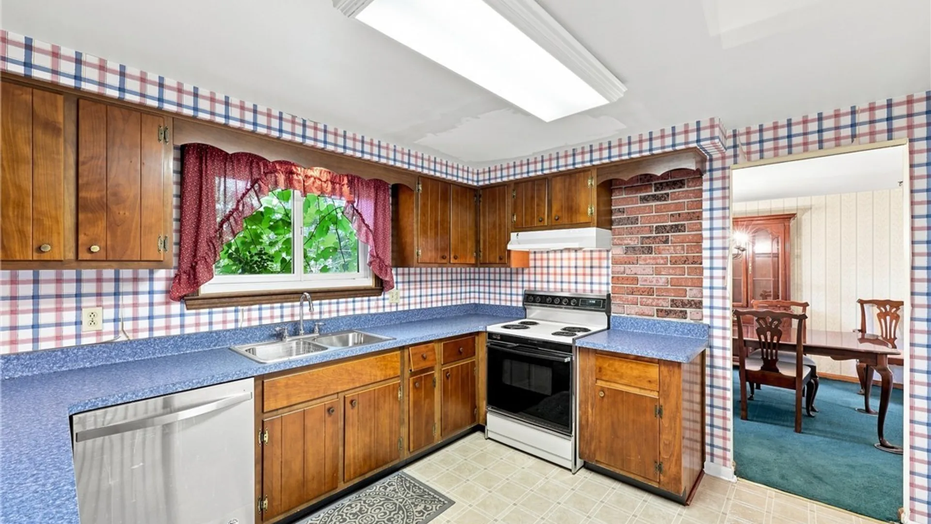 Property at 6967 Creekview Drive, Pendleton, NY 14094 15