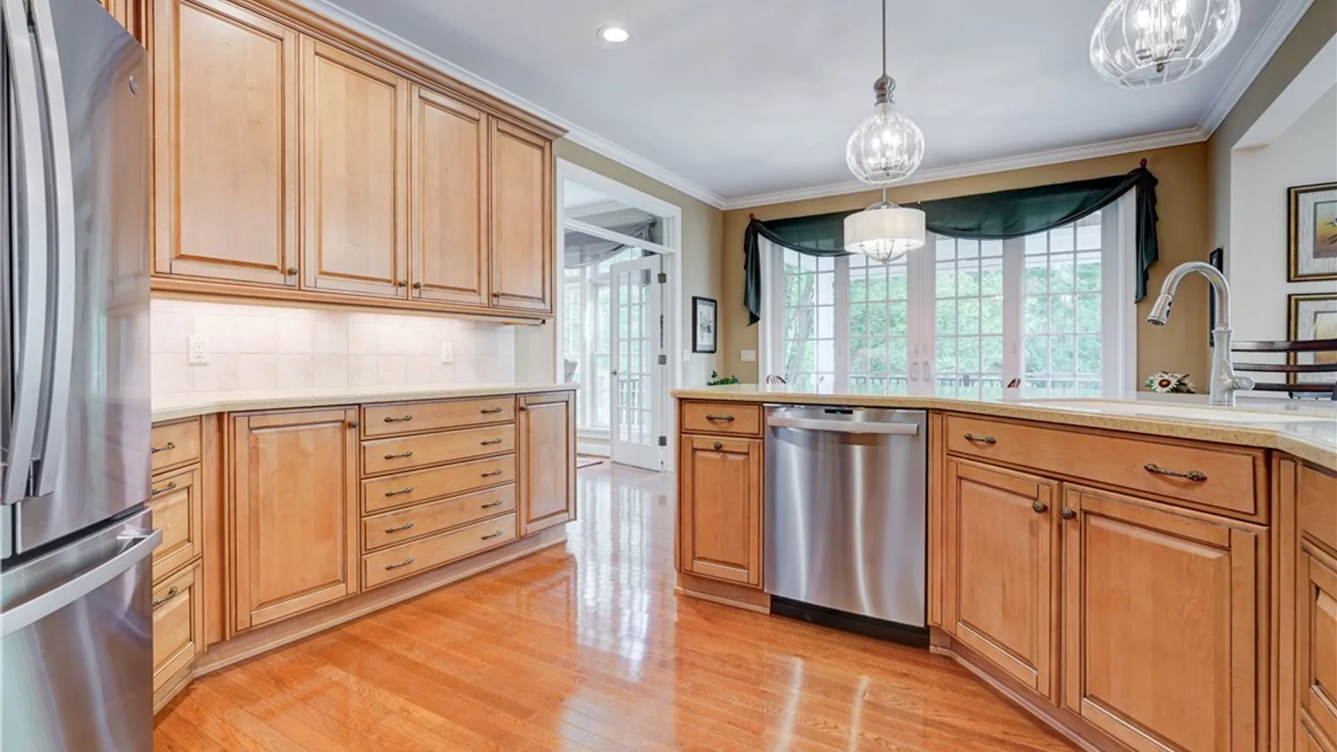 Property at 4 Pine Hollow, Mendon, NY 14506 7