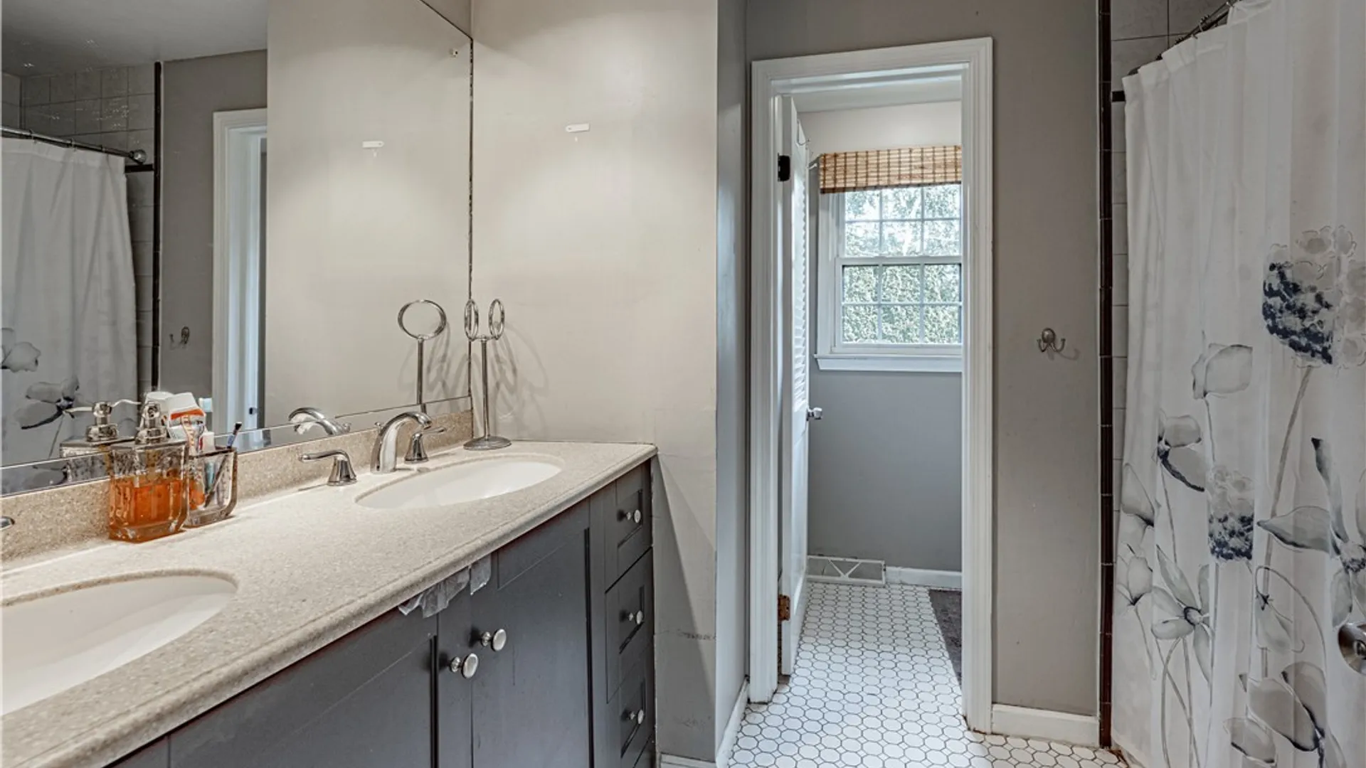 Property at 385 Hawthorne Place, Porter, NY 14174 31