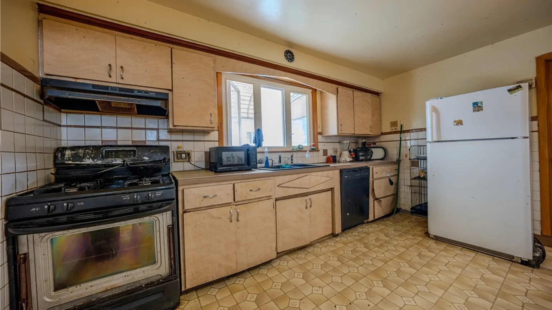 Property at 93 Preston Road, Cheektowaga, NY 14215 12