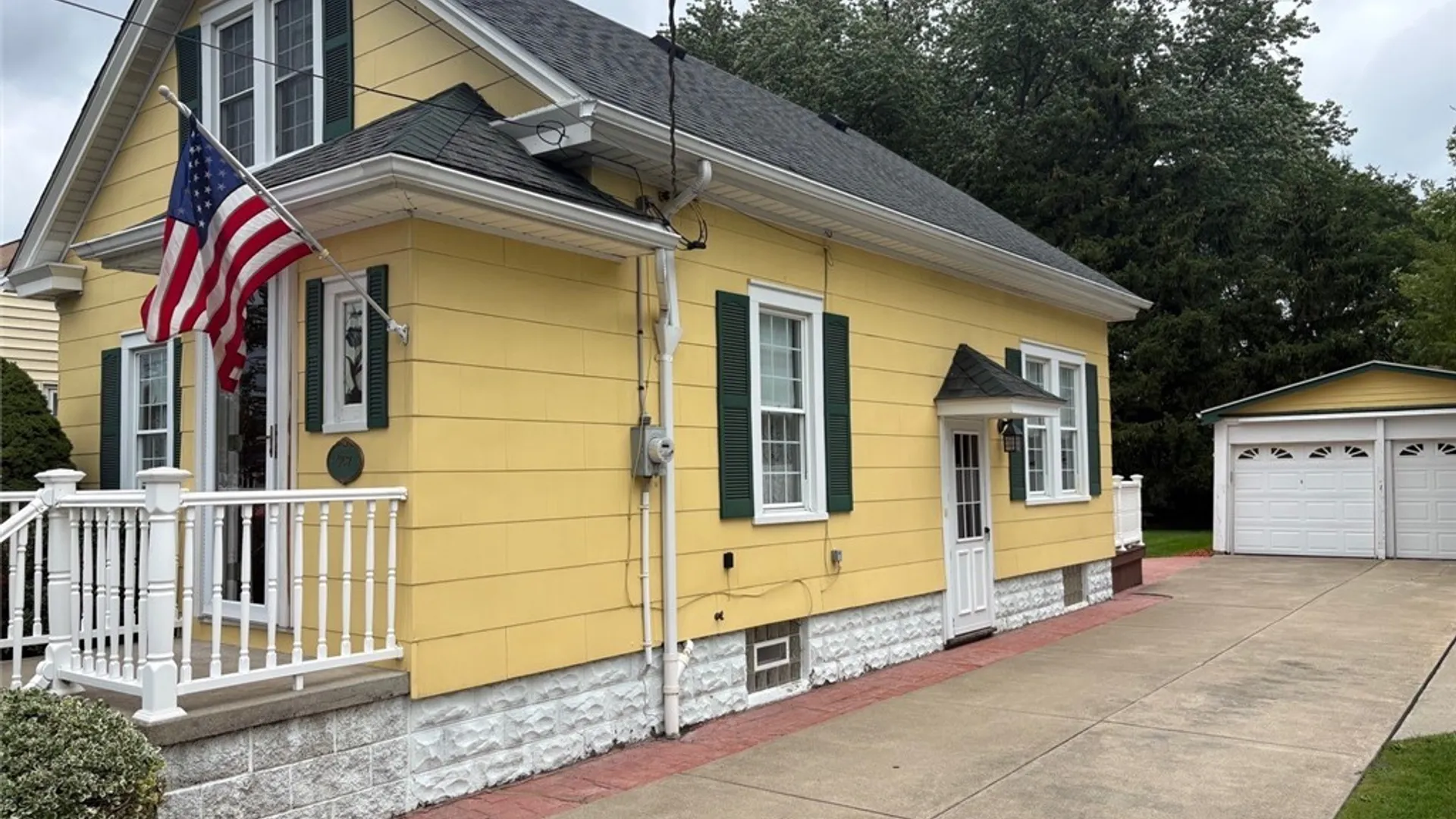 Property at 467 80th Street, Niagara Falls, NY 14304 3