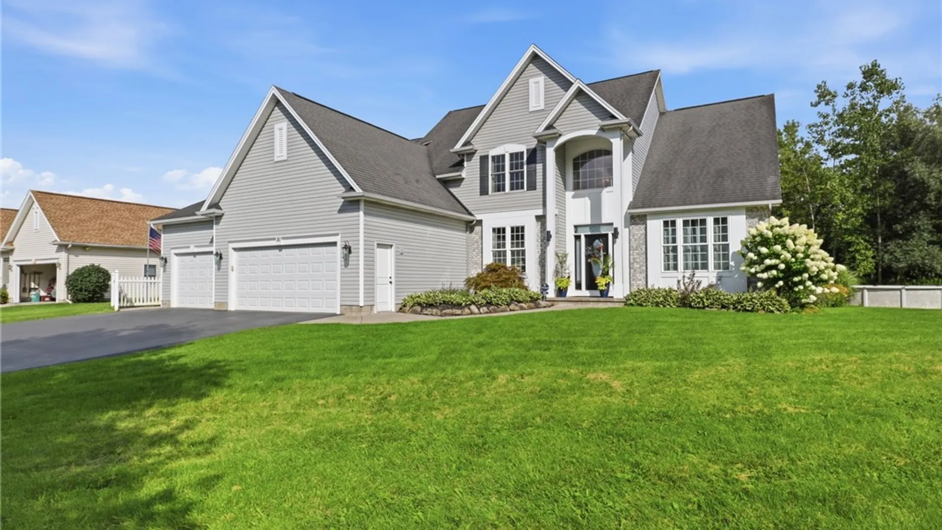 Property at 30 Marc Mar, Gates, NY 14606 4
