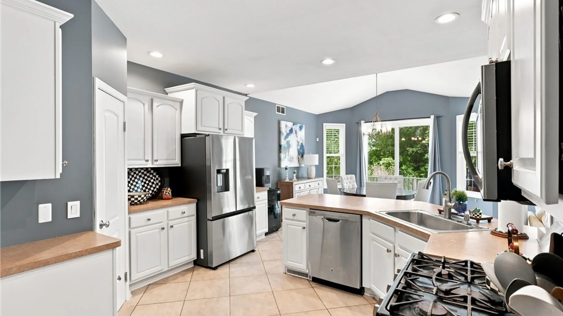 Property at 30 Marc Mar, Gates, NY 14606 12