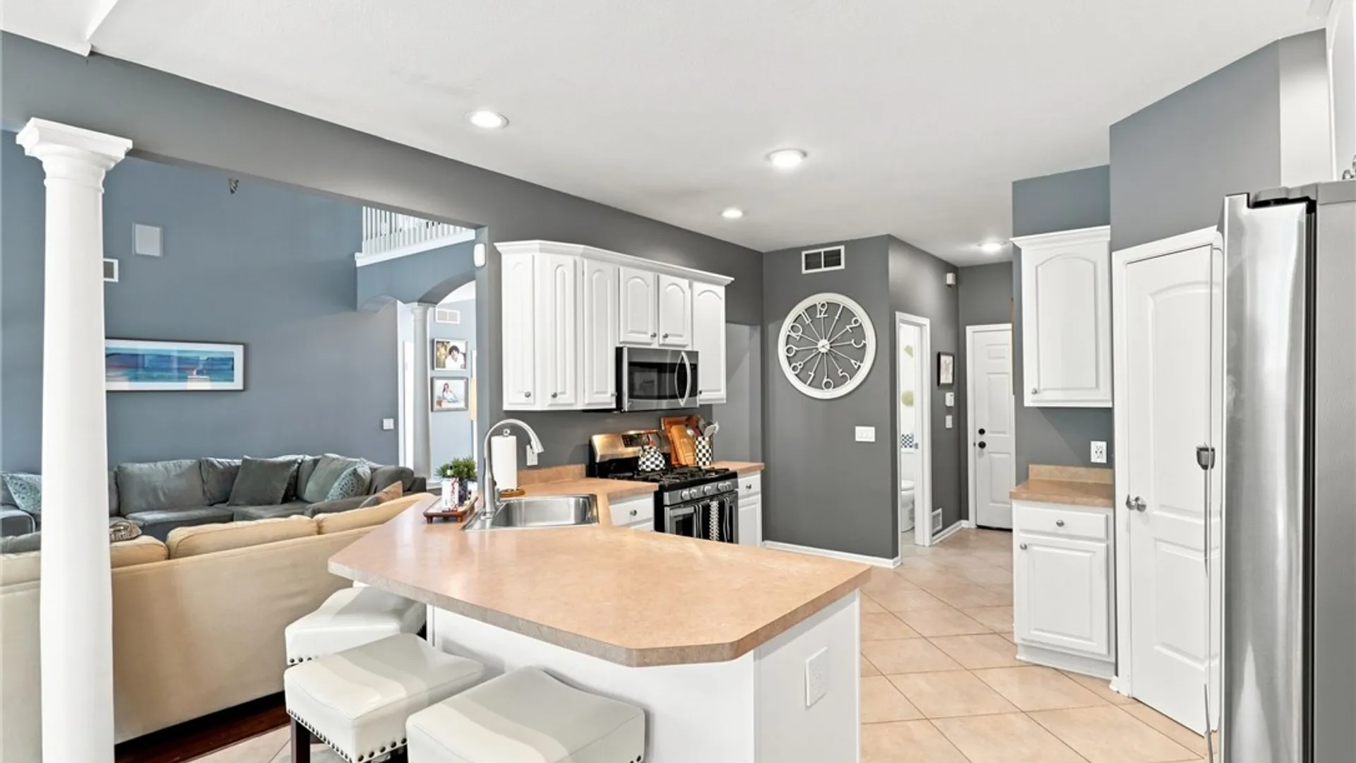 Property at 30 Marc Mar, Gates, NY 14606 13