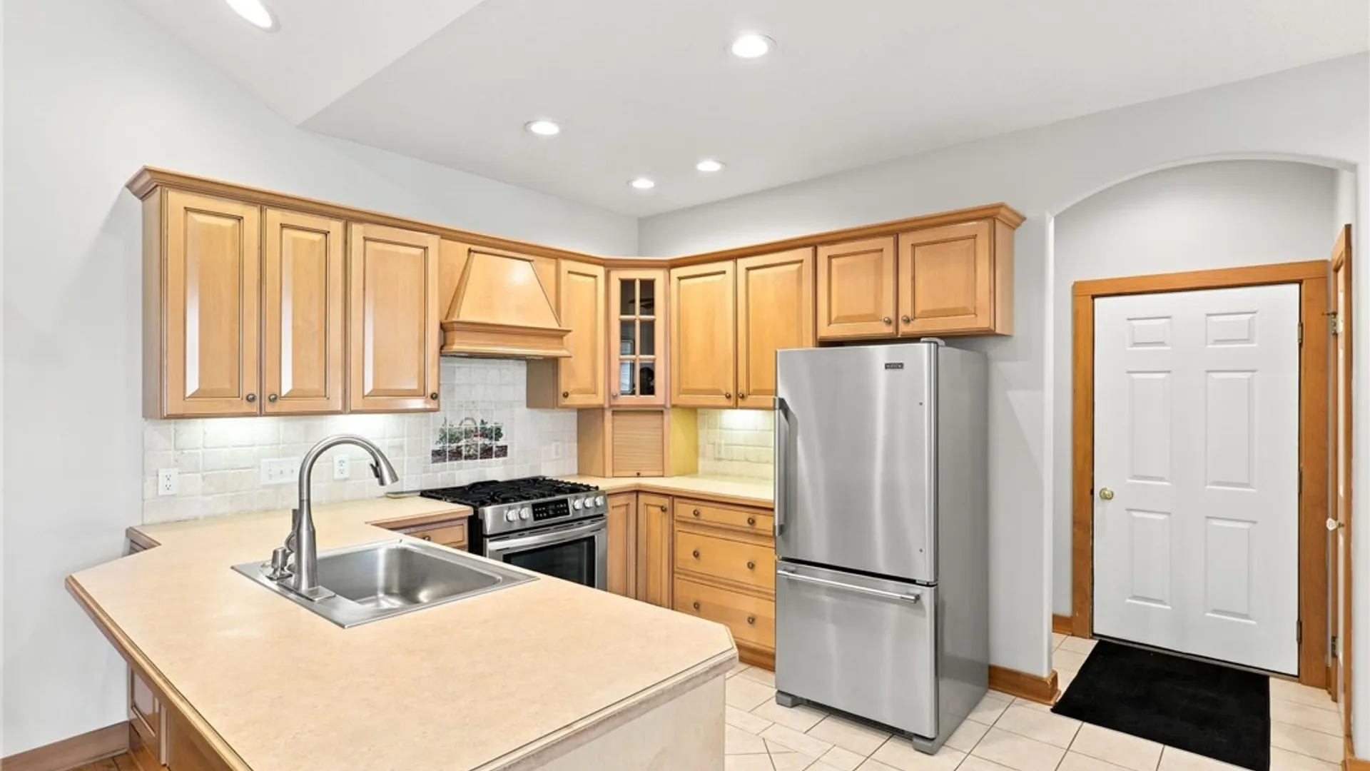 Property at 30 Marc Mar, Gates, NY 14606 32