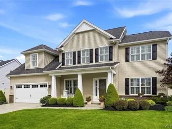 Property at 5 Parliament Lane, Lancaster, NY 14086