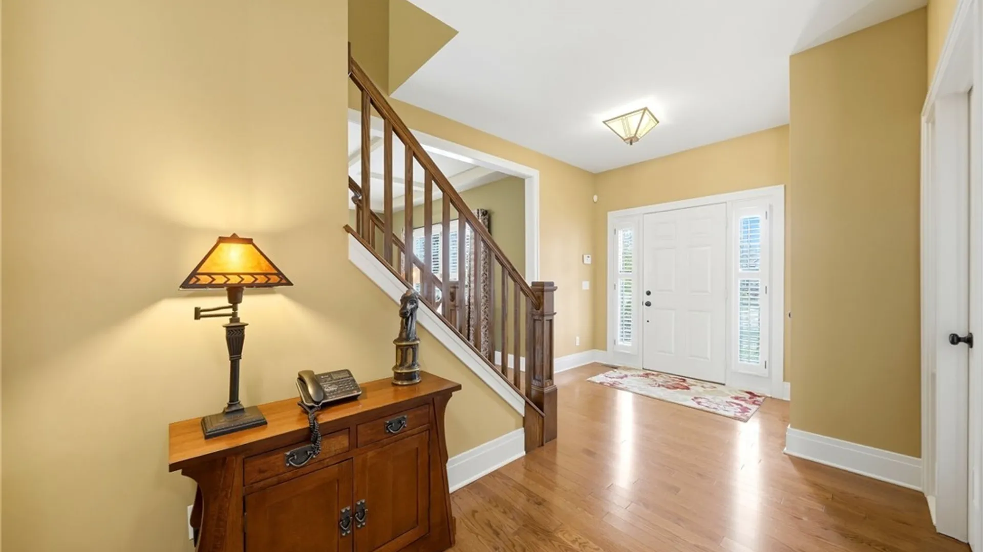Property at 5 Parliament Lane, Lancaster, NY 14086 3