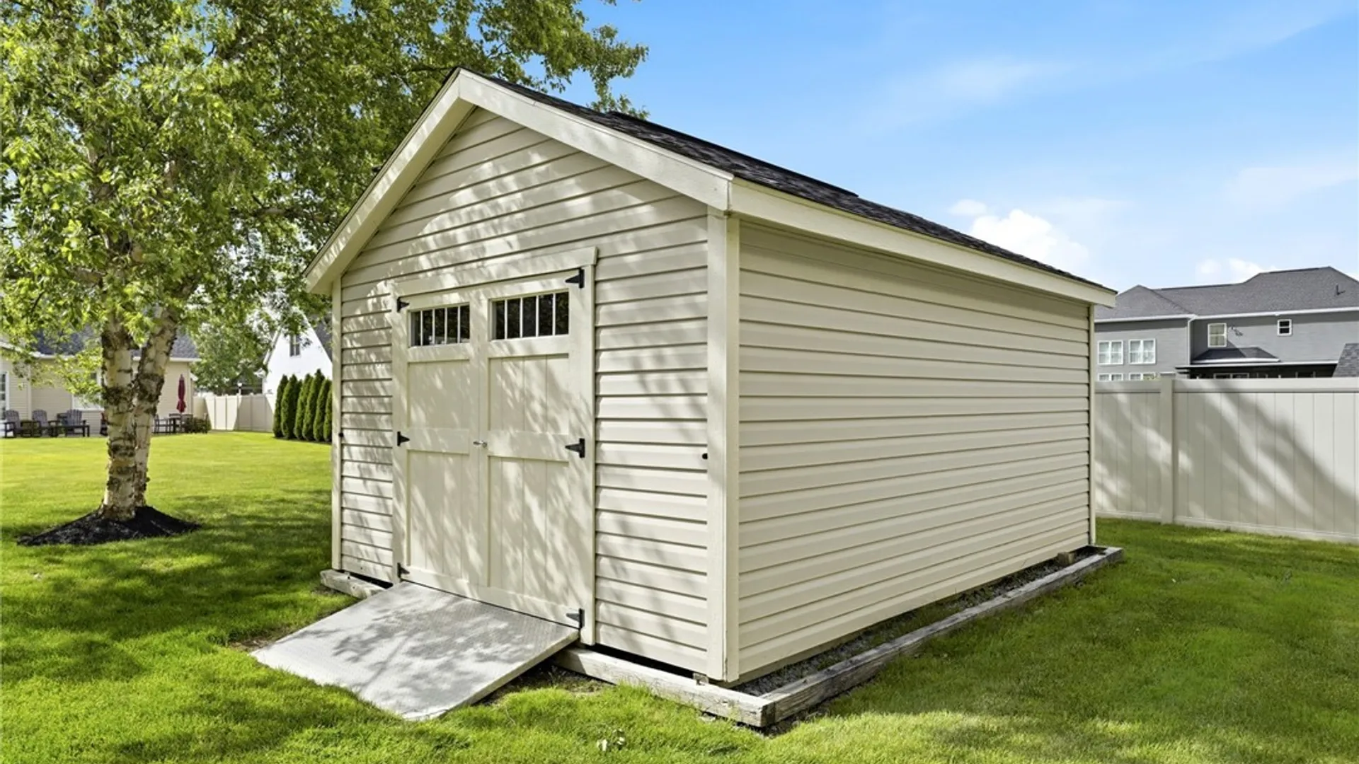Property at 5 Parliament Lane, Lancaster, NY 14086 43