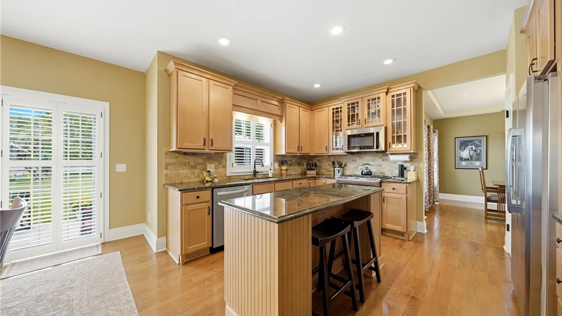 Property at 5 Parliament Lane, Lancaster, NY 14086 11
