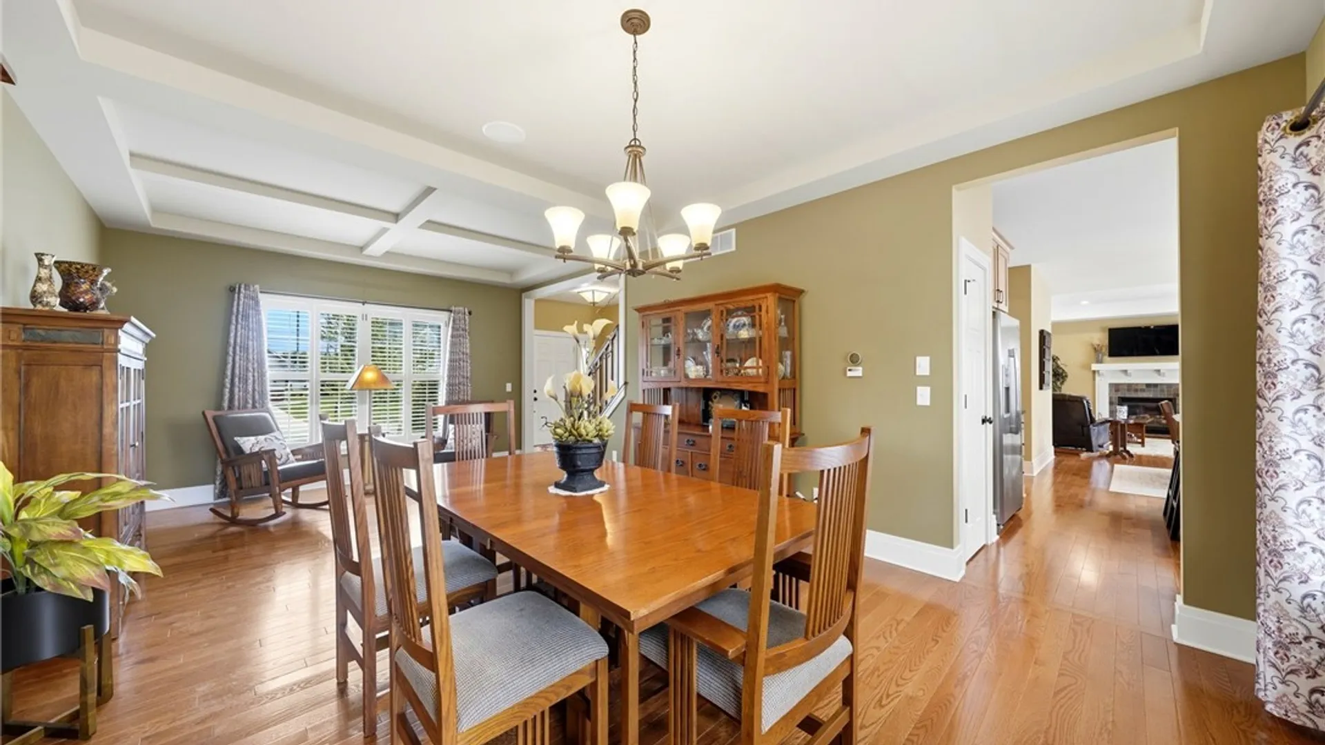 Property at 5 Parliament Lane, Lancaster, NY 14086 7