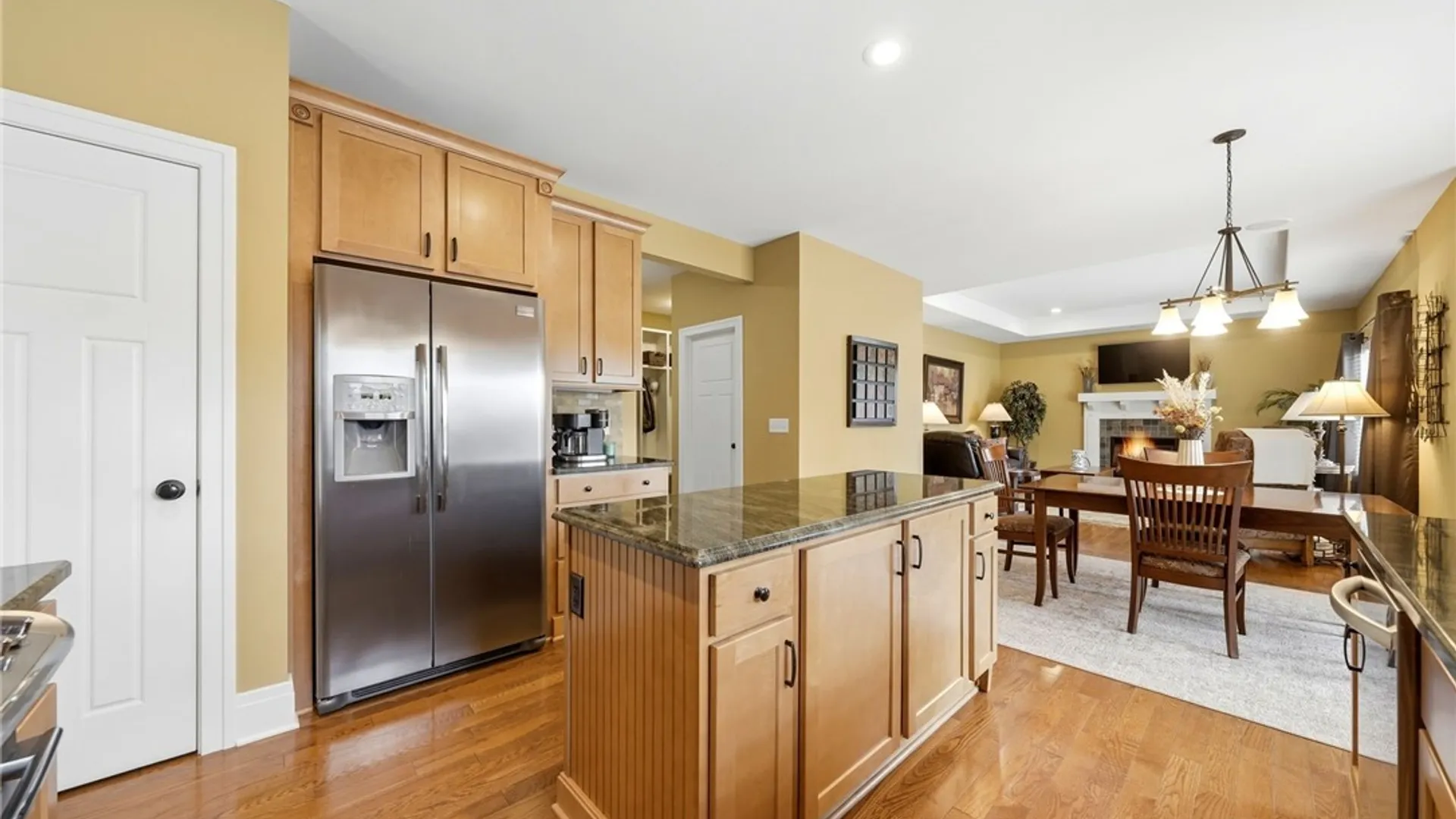 Property at 5 Parliament Lane, Lancaster, NY 14086 13
