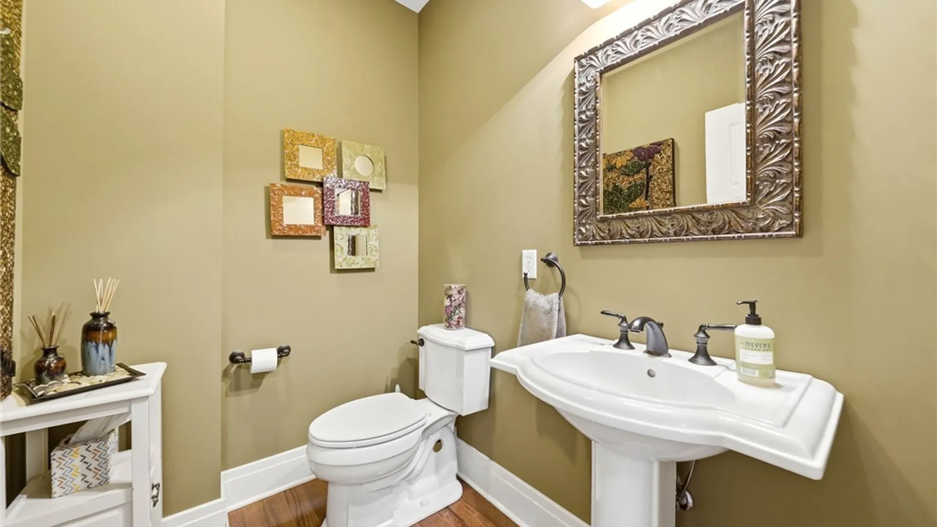 Property at 5 Parliament Lane, Lancaster, NY 14086 19