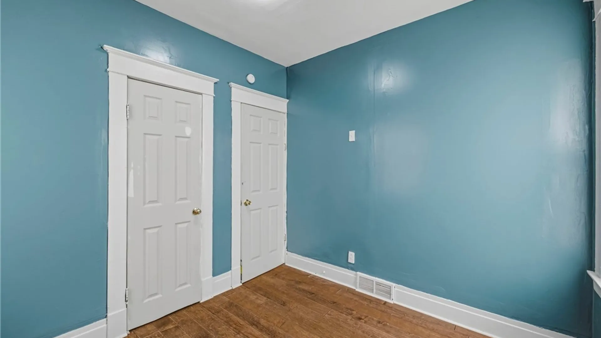 Property at 22 Cornwall Avenue, Buffalo, NY 14215 15