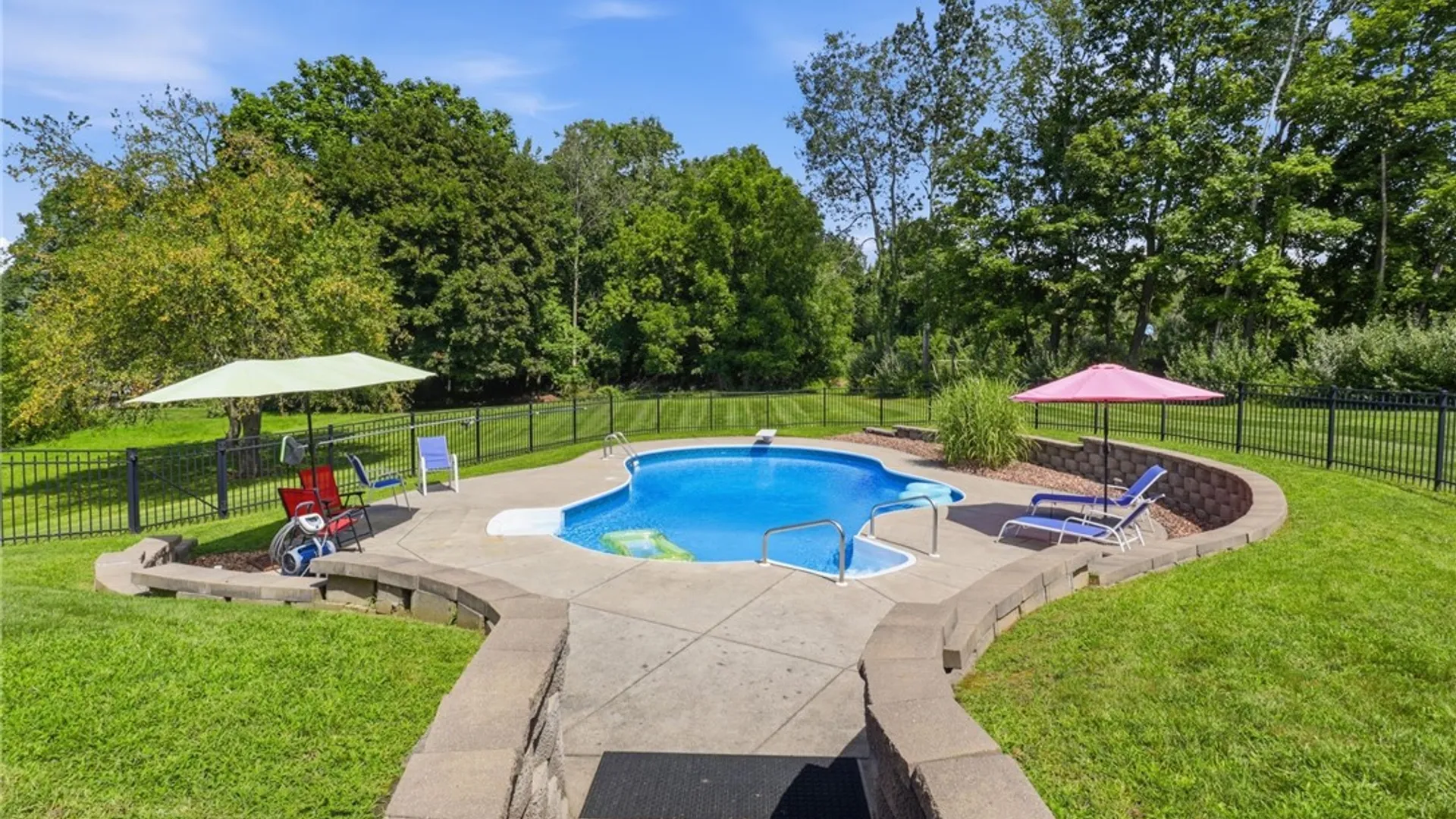 Property at 8 Da Vinci Drive, Chili, NY 14624 42