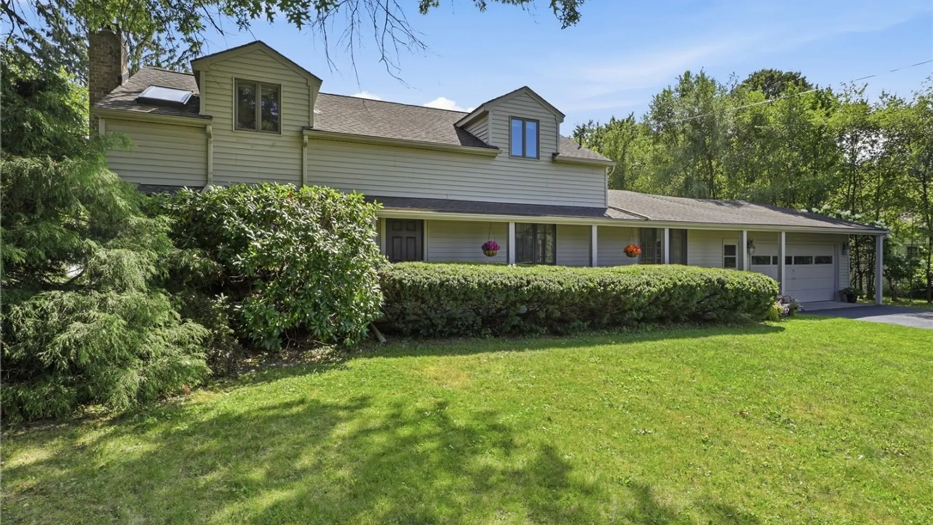 Property at 695 Embury Road, Penfield, NY 14625 4