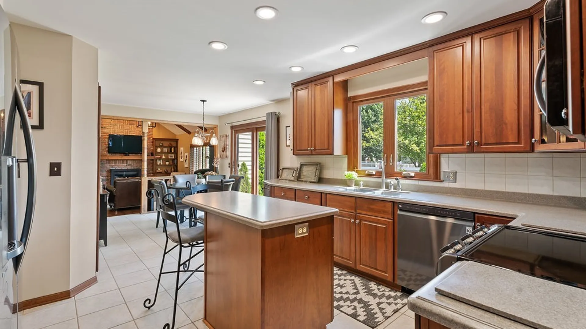 Property at 175 Plantation Court, Amherst, NY 14051 11