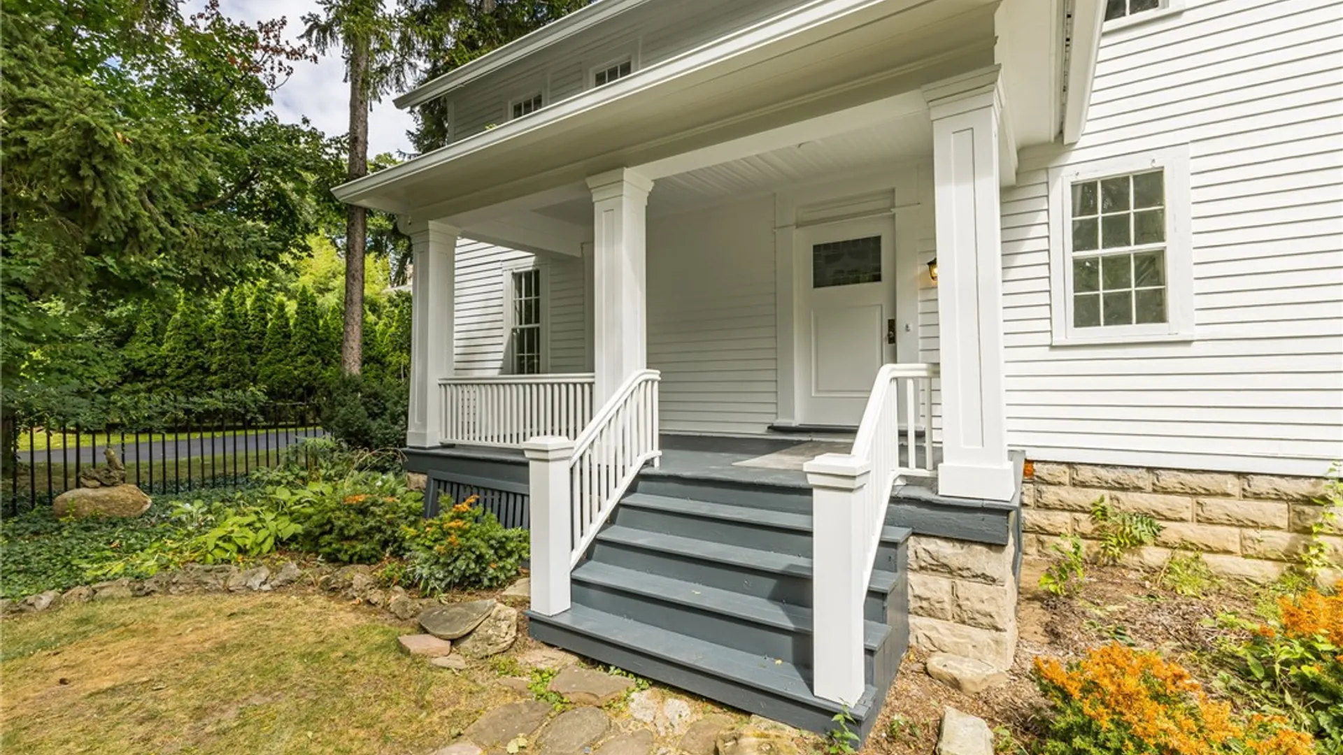 Property at 1120 Park Avenue, Rochester, NY 14610 5