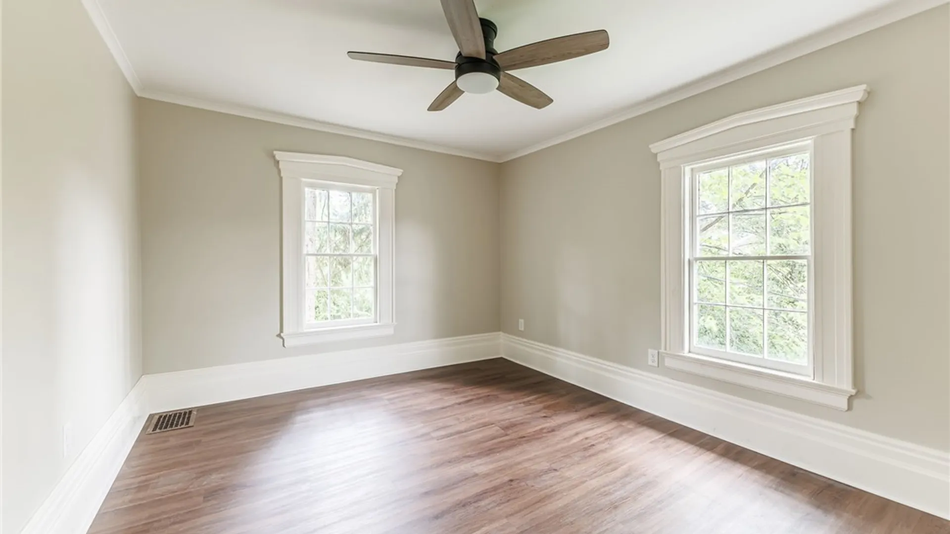 Property at 1120 Park Avenue, Rochester, NY 14610 29