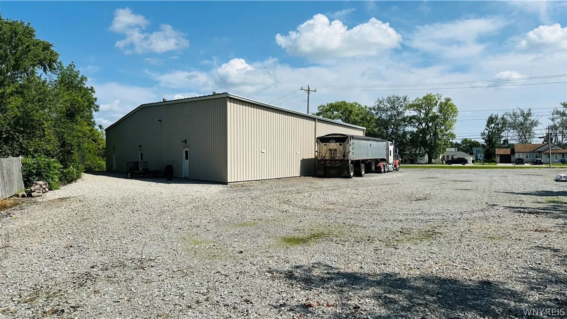 Property at 5000 Saunders Settlement Road, Niagara, NY 14305 4
