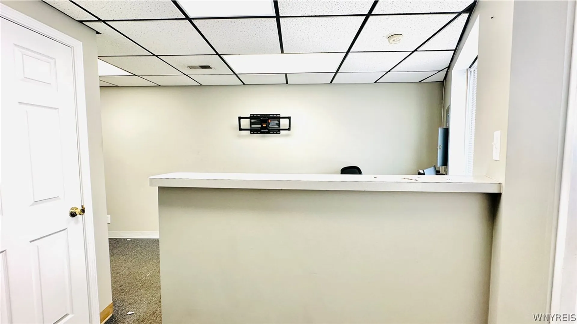 Property at 5000 Saunders Settlement Road, Niagara, NY 14305 5