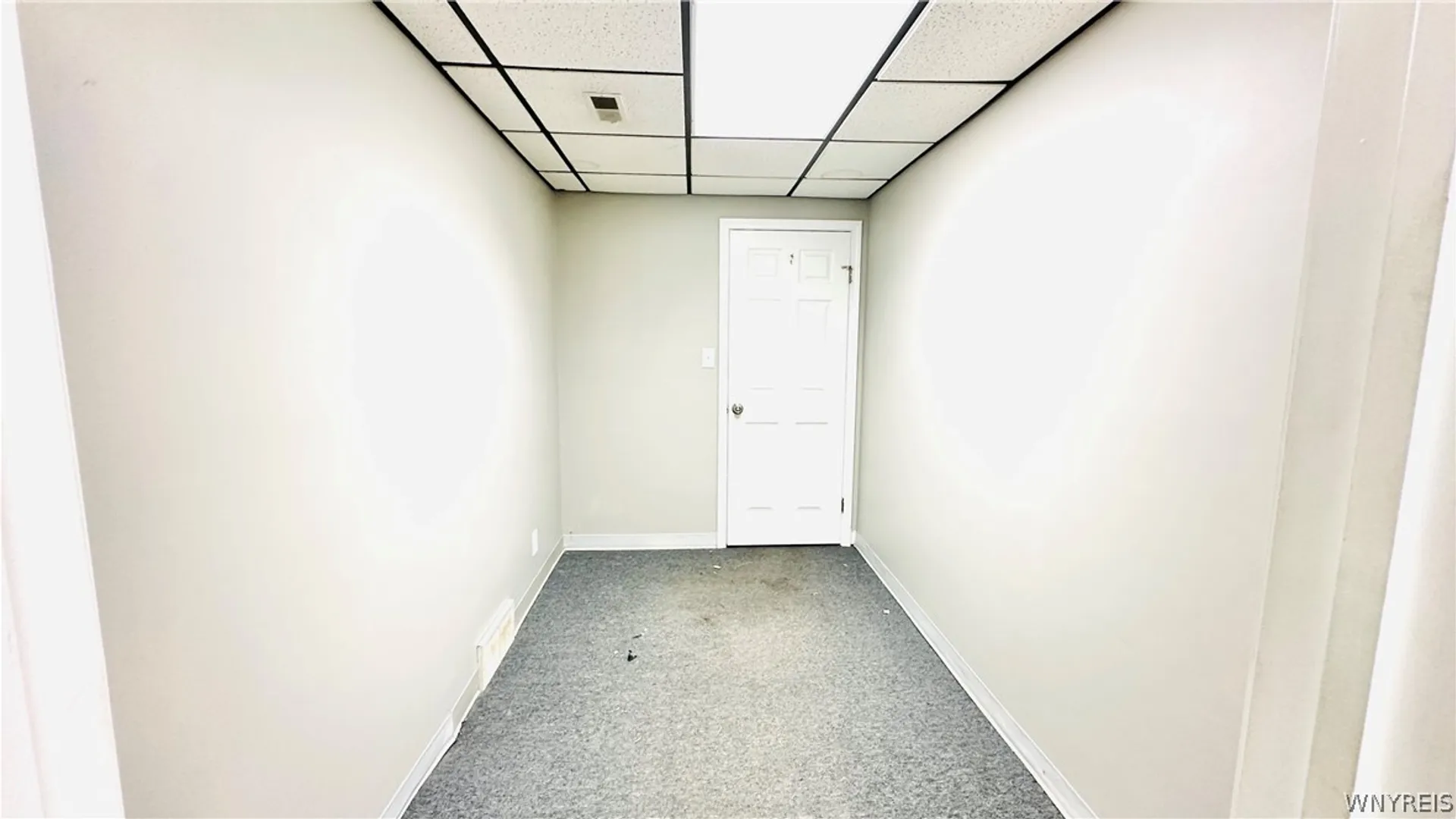 Property at 5000 Saunders Settlement Road, Niagara, NY 14305 9