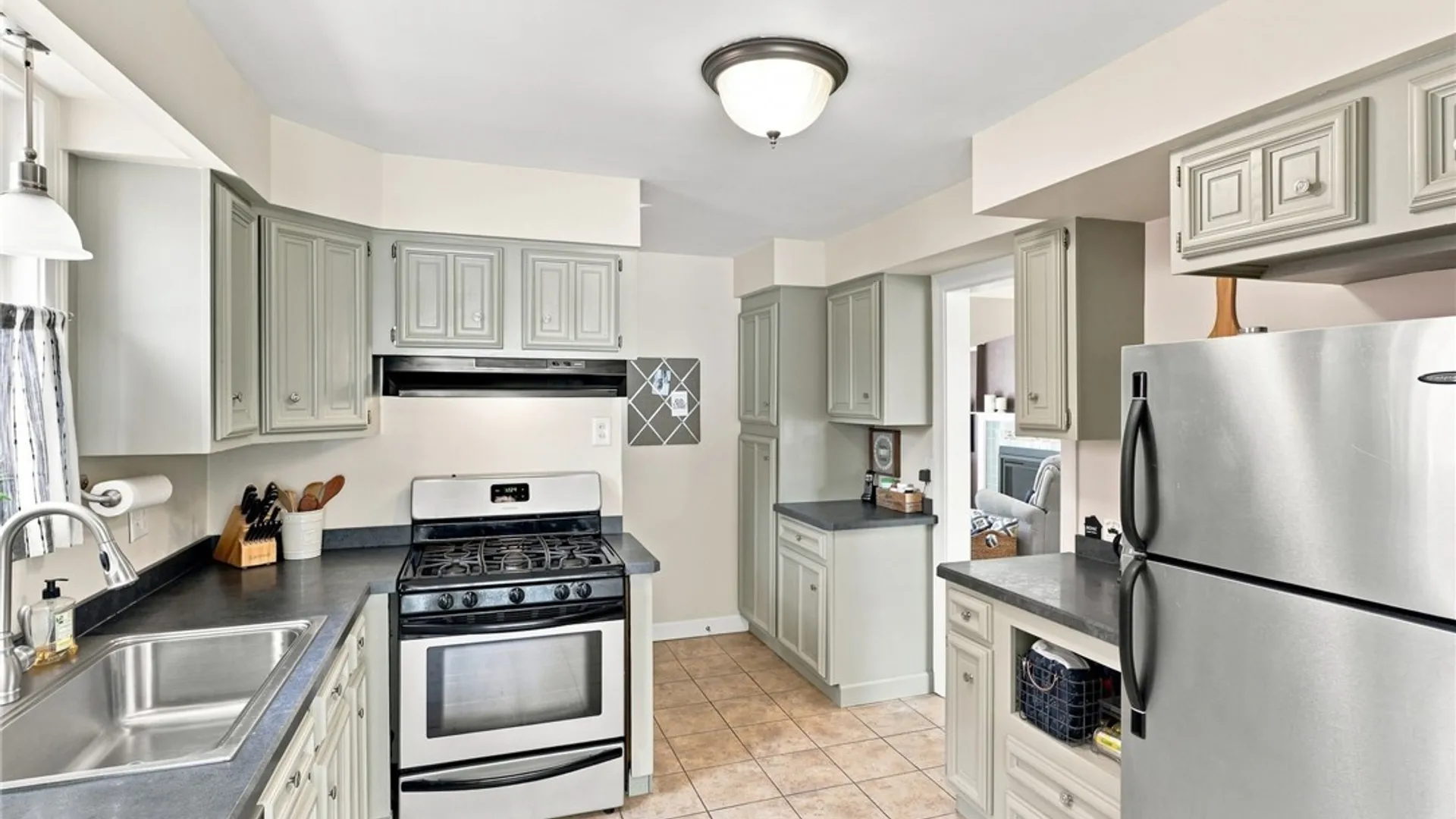 Property at 108 Hendricks Boulevard, Amherst, NY 14226 16