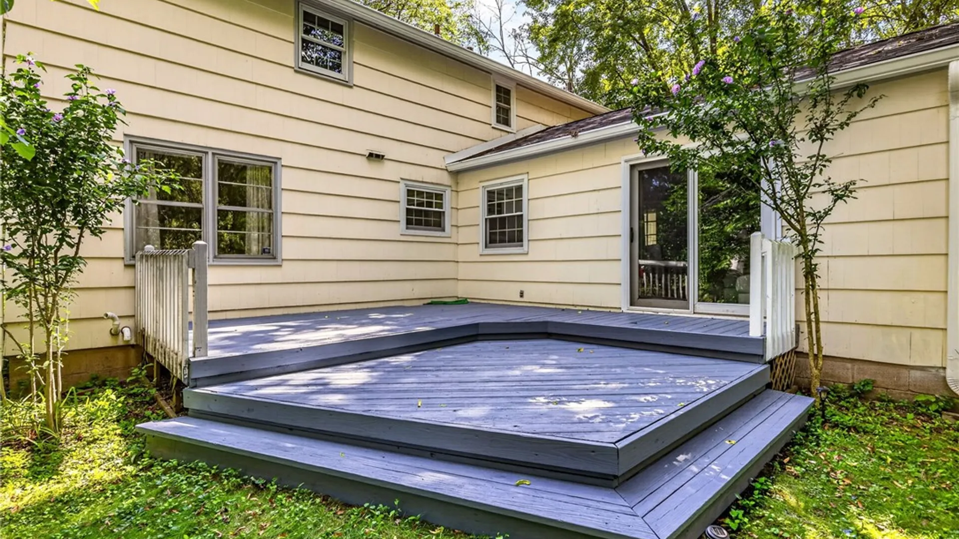 Property at 261 South Avenue, Webster, NY 14580 18