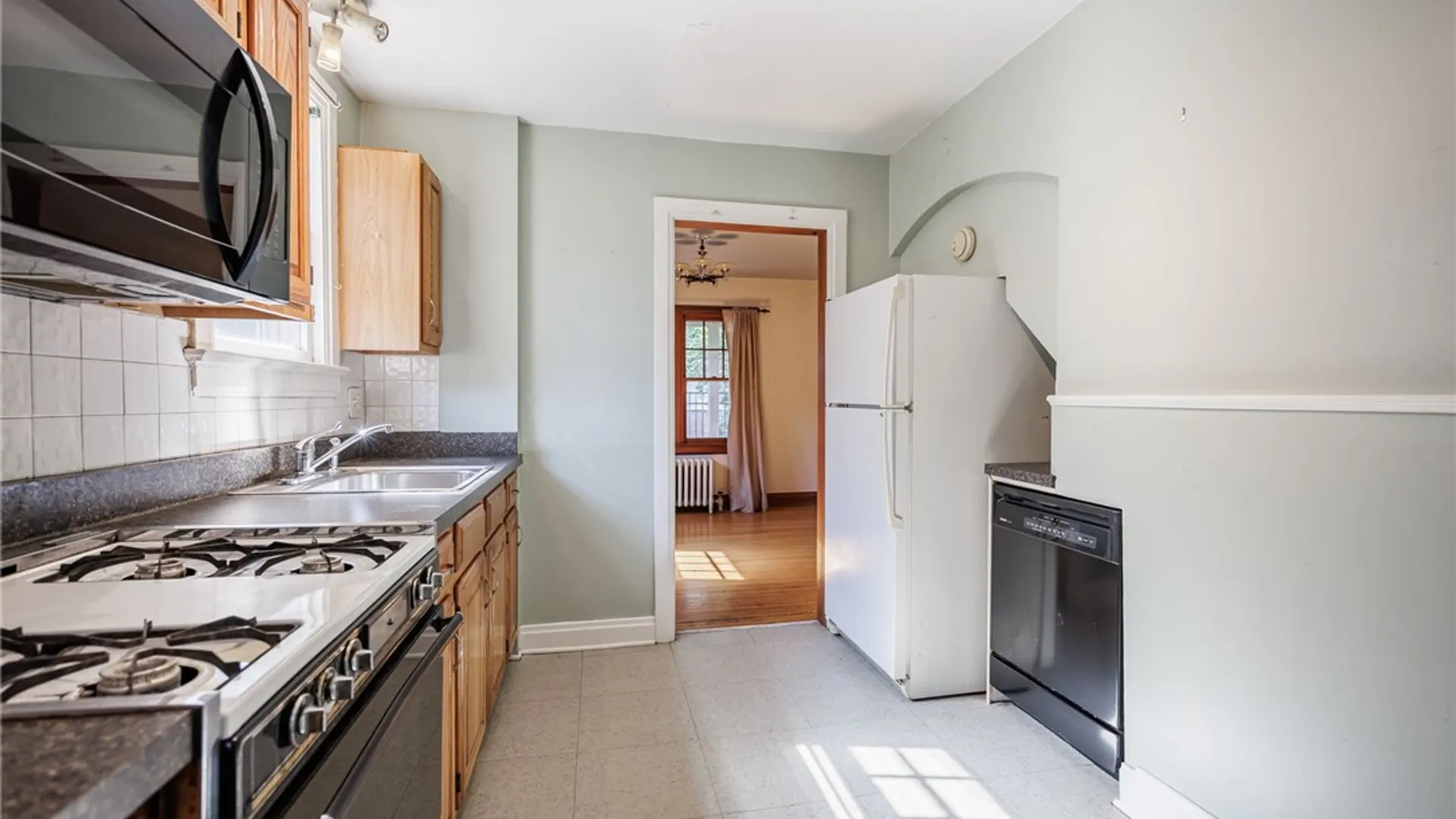 Property at 1066 South Ave, Rochester, NY 14620 15