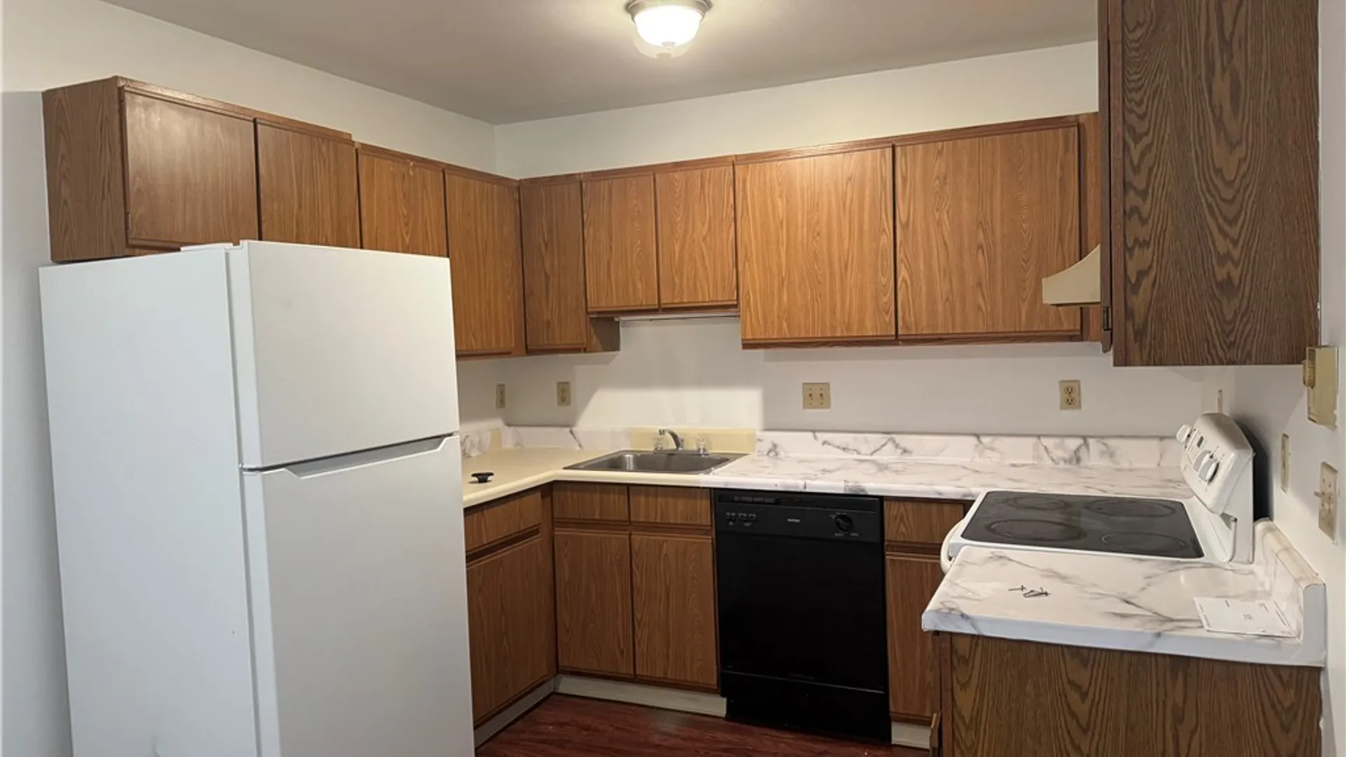 Property at 450 Hazelhurst Avenue, DeWitt, NY 13206 10