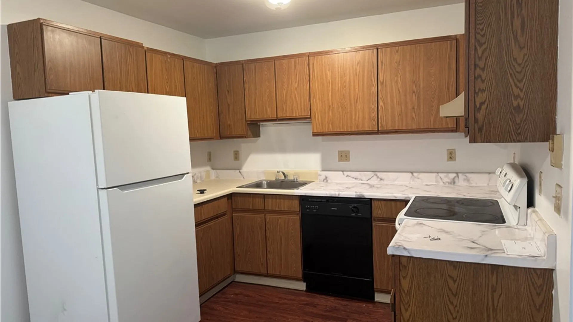Property at 450 Hazelhurst Avenue, DeWitt, NY 13206 9