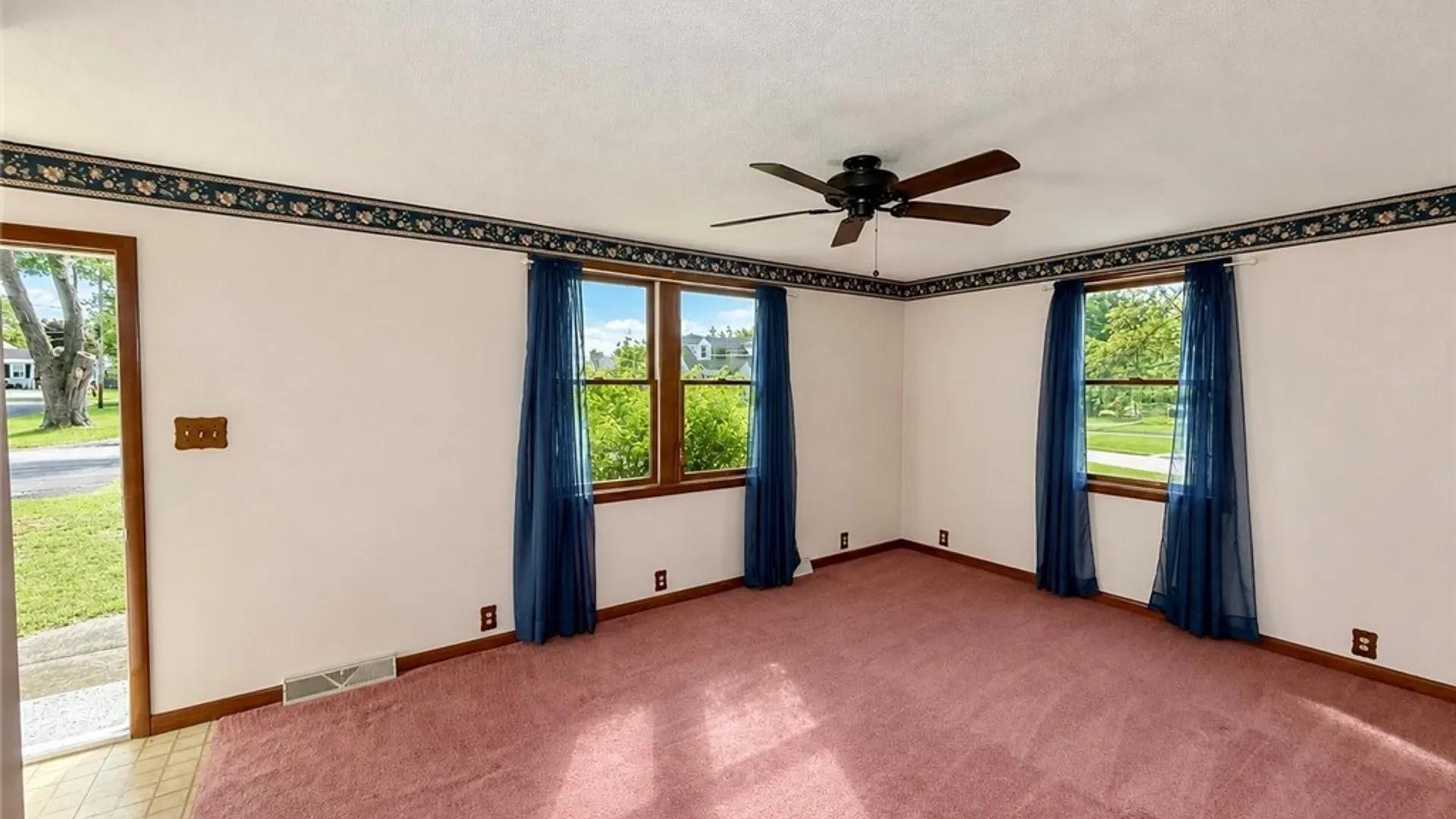Property at 117 Brandon Road, DeWitt, NY 13057 9