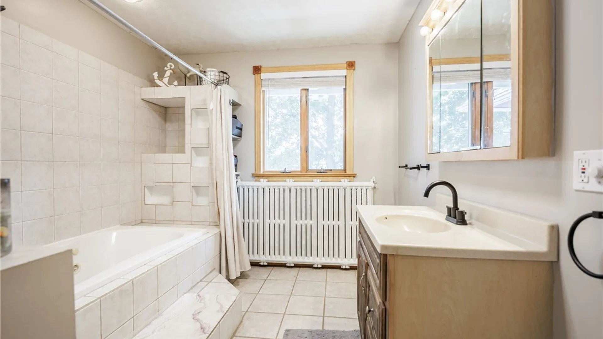 Property at 24 Thomas Avenue, Batavia City, NY 14020 30