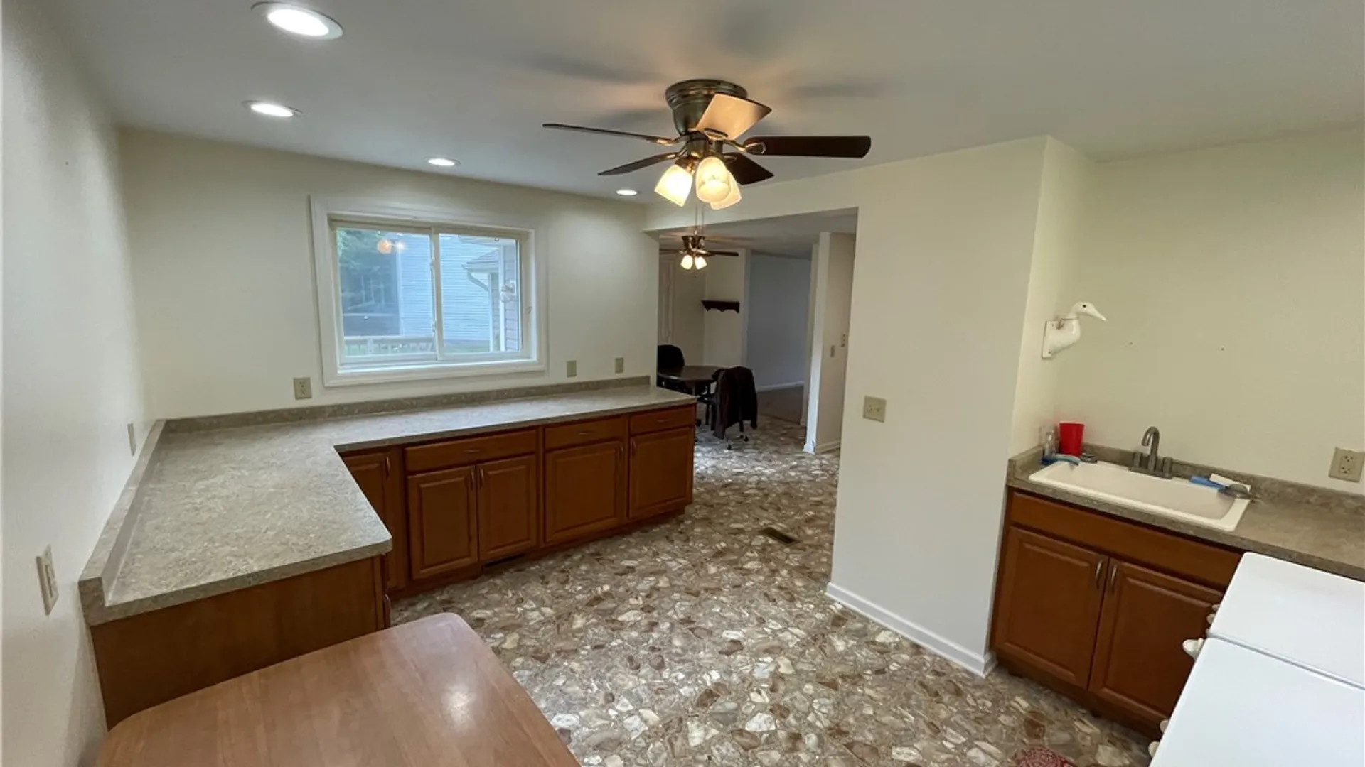 Property at 16 Doud Circle, Parma, NY 14468 8