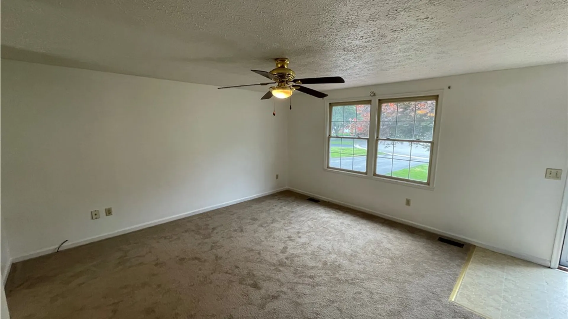 Property at 16 Doud Circle, Parma, NY 14468 10