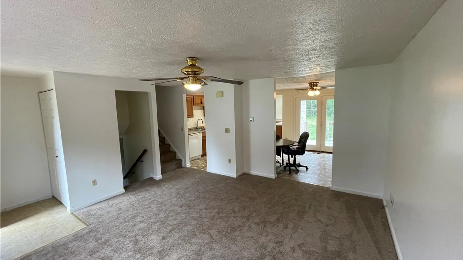 Property at 16 Doud Circle, Parma, NY 14468 9