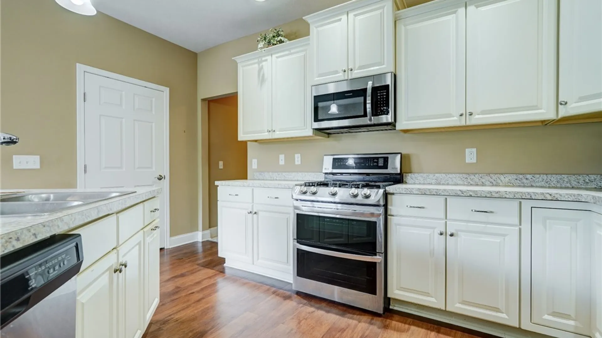 Property at 5082 Cheshire Glen, Canandaigua Town, NY 14424 5